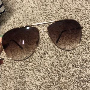 Steve Madden aviator sunglasses